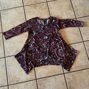 Premise top with flair hem Medium Paisley print
